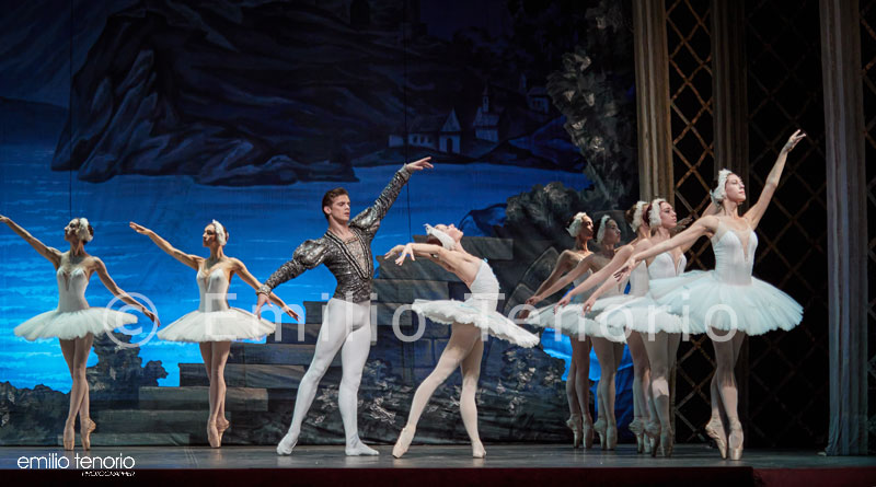 ETER.COM - TEATRO LOPE DE VEGA Ballet Nacional Ruso El Lago de los Cisnes - © Emilio Tenorio